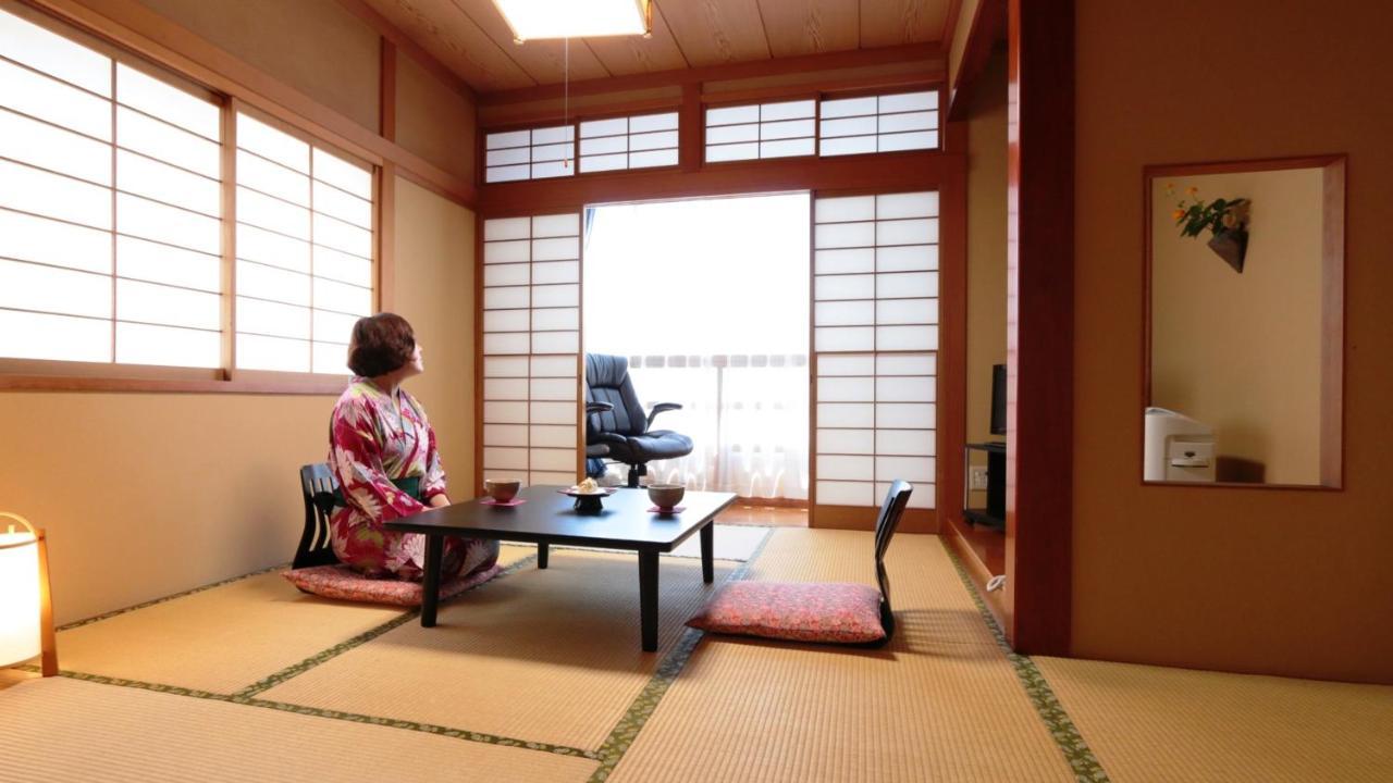 Baigetsu Ryokan Shimosuwa Exterior photo